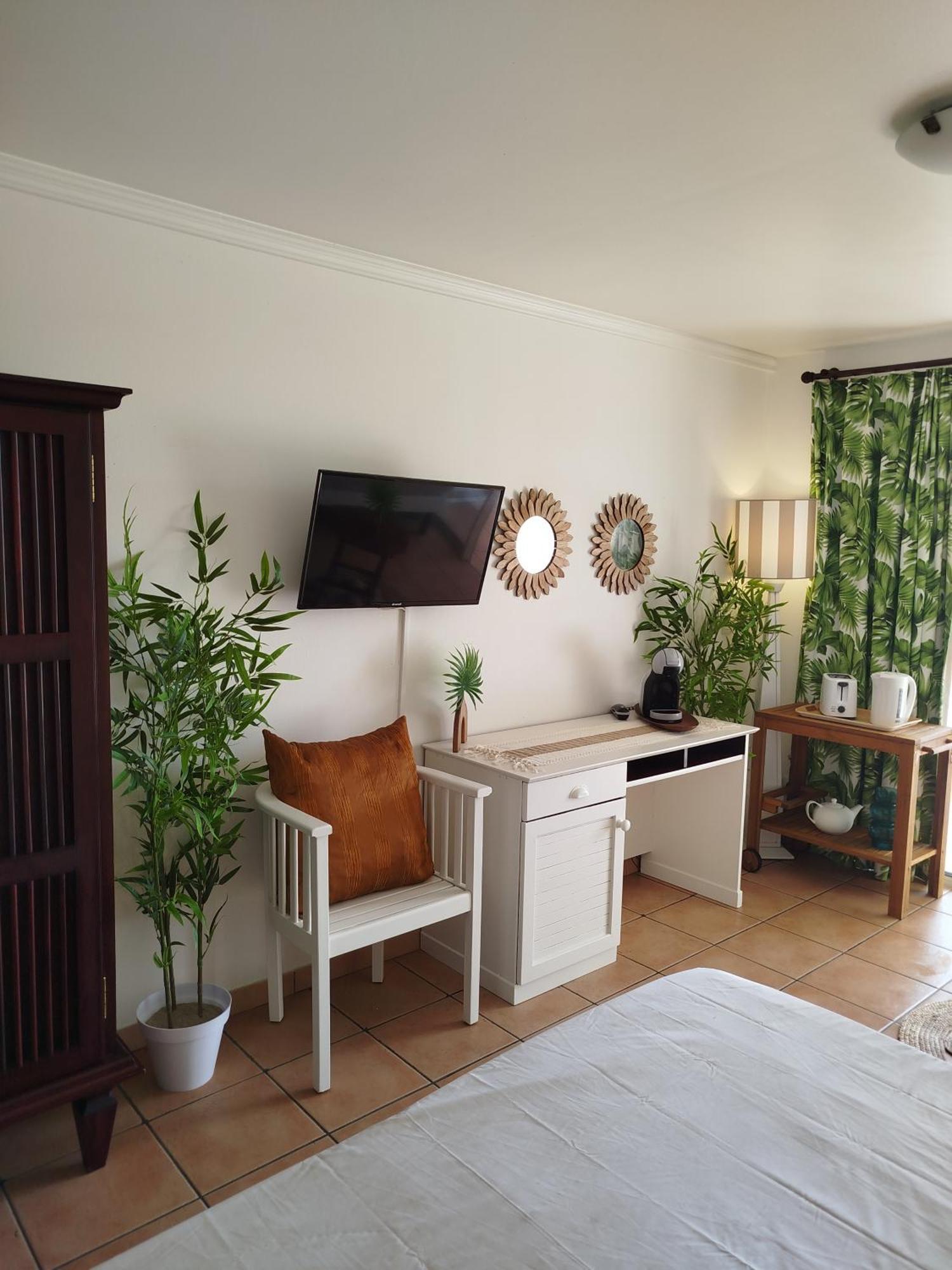 Bambou Suite Vue Mer A 50 M De La Plage Et De La Piscine Sainte-Luce Exterior foto